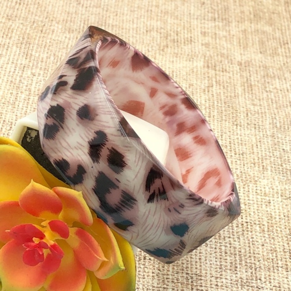 🍀 Leopard Spot Cheetah Bangle Bracelet